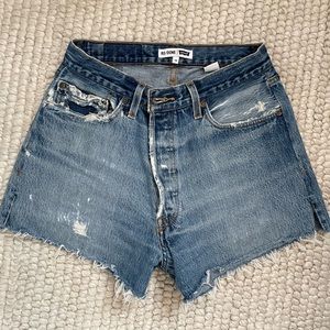 Re/done Levi’s cutoff denim shorts in classic light wash, size 28.